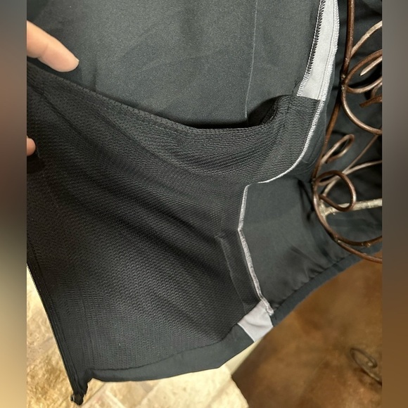 NIKE Men's Team Running
Jacket Full Zip Up - Standard
Fit black/gray Dri fit - Picture 5 of 9